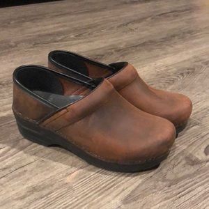 Dansko size 35